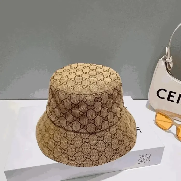 GUCCI Caps Accessory