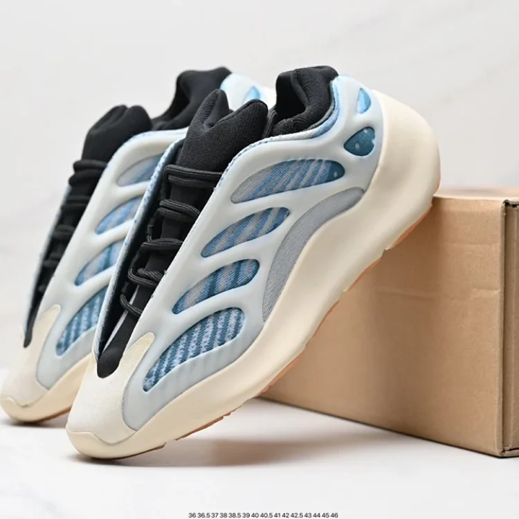 Adidas Yeezy 700 Sneakers
