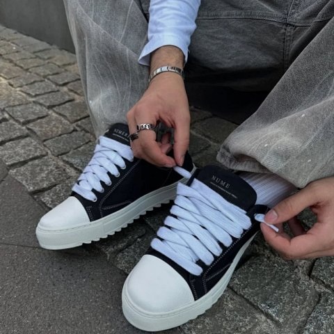 c- numeris shoes Jeans